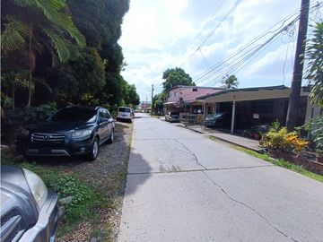 SE VENDE CASA EN LOS ANDES CON 205MT2 POR SOLO B/. 95,000