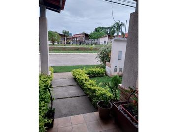 ARRAIJAN / VISTA VERDE / 248M2 / 3HABIT / PATIO / JARDIN  / ESQUINERA