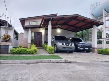 ARRAIJAN / VISTA VERDE / 248M2 / 3HABIT / PATIO / JARDIN  / ESQUINERA