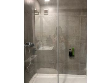 Departamento con diseño industrial, cómodo y cercano a la nueva línea 8 del Metro