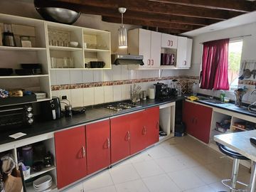 Oportunidad / Amplia Casa / Centro de Lampa / 5D+1B
