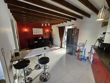Oportunidad / Amplia Casa / Centro de Lampa / 5D+1B