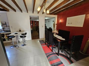 Oportunidad / Amplia Casa / Centro de Lampa / 5D+1B