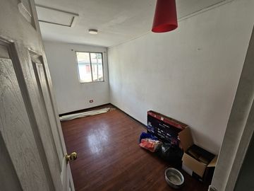 Oportunidad / Amplia Casa / Centro de Lampa / 5D+1B
