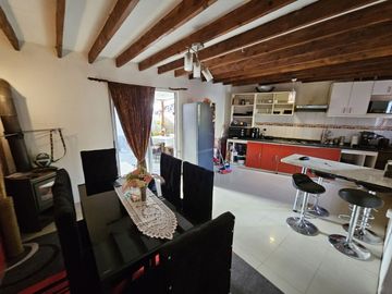 Oportunidad / Amplia Casa / Centro de Lampa / 5D+1B