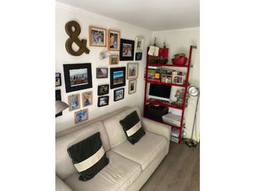 Amplio departamento con jardín privado en Vitacura