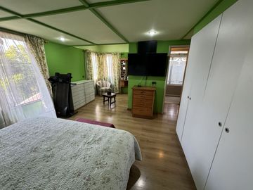 Casa de 3 Pisos 5D/2B Los Héroes Maipú