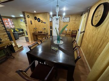 Casa de 3 Pisos 5D/2B Los Héroes Maipú