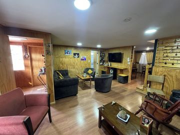 Casa de 3 Pisos 5D/2B Los Héroes Maipú