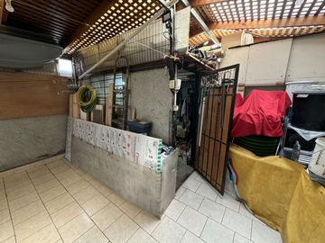 Casa de 3 Pisos 5D/2B Los Héroes Maipú