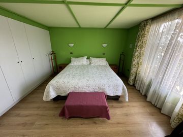 Casa de 3 Pisos 5D/2B Los Héroes Maipú