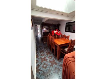 Oportunidad / Metro El Parrón/ 4d+1b+5e/ 1 Casa + Depto