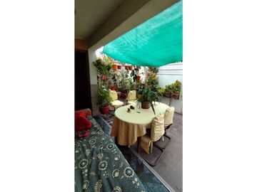Oportunidad / Metro El Parrón/ 4d+1b+5e/ 1 Casa + Depto