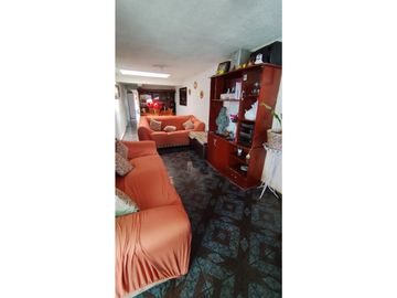 Oportunidad / Metro El Parrón/ 4d+1b+5e/ 1 Casa + Depto