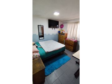 Oportunidad / Metro El Parrón/ 4d+1b+5e/ 1 Casa + Depto