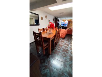 Oportunidad / Metro El Parrón/ 4d+1b+5e/ 1 Casa + Depto
