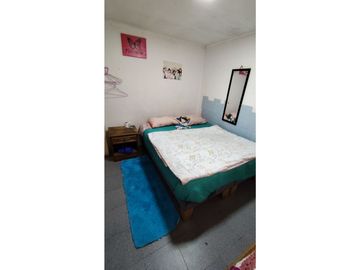 Oportunidad / Metro El Parrón/ 4d+1b+5e/ 1 Casa + Depto
