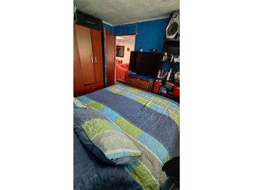 Oportunidad / Metro El Parrón/ 4d+1b+5e/ 1 Casa + Depto