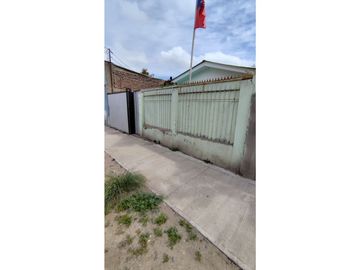Oportunidad / Metro El Parrón/ 4d+1b+5e/ 1 Casa + Depto