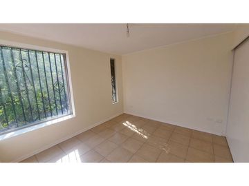 CASA REMODELADA EN SANTO TOMÁS (4D-4B) - QUILICURA