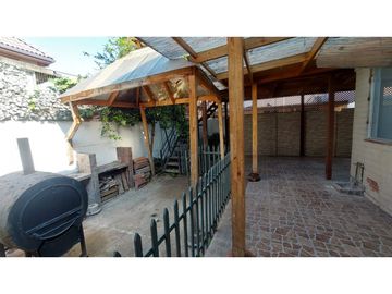 CASA REMODELADA EN SANTO TOMÁS (4D-4B) - QUILICURA
