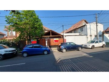CASA REMODELADA EN SANTO TOMÁS (4D-4B) - QUILICURA