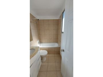 CASA REMODELADA EN SANTO TOMÁS (4D-4B) - QUILICURA