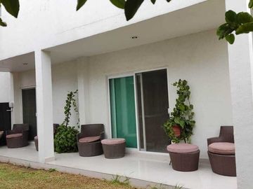 Casa en Venta en Puerta Real, Estacionamiento para 4 Autos, 3 Recámaras.