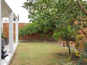 Casa en Venta en Puerta Real, Estacionamiento para 4 Autos, 3 Recámaras.