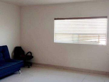 Casa en Venta en Puerta Real, Estacionamiento para 4 Autos, 3 Recámaras.