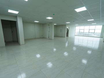 EDIFICIO COMERCIAL DE 6 PISOS EN VENTA