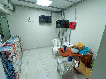 EDIFICIO COMERCIAL DE 6 PISOS EN VENTA