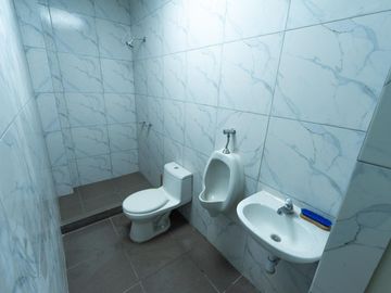 EDIFICIO COMERCIAL DE 6 PISOS EN VENTA