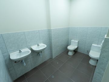 EDIFICIO COMERCIAL DE 6 PISOS EN VENTA