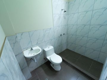 EDIFICIO COMERCIAL DE 6 PISOS EN VENTA