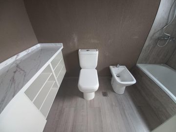CASA A ESTRENAR EN BARRIO SAN PABLO, PILAR! EXCELENTE CALIDAD DE CONSTRUCCION!