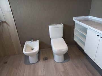 CASA A ESTRENAR EN BARRIO SAN PABLO, PILAR! EXCELENTE CALIDAD DE CONSTRUCCION!