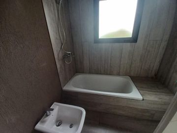 CASA A ESTRENAR EN BARRIO SAN PABLO, PILAR! EXCELENTE CALIDAD DE CONSTRUCCION!