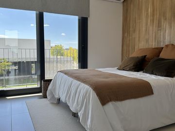 VENTA Casa Barrio Cerrado Acacias-Puertos del Lago-ESTRENAR-LAGUNA-Pileta-Domotica-LOSA RADIANTE
