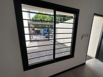 duplex de 3 ambientes con cochera y patio en Lomas de Zamora