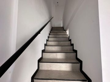 duplex de 3 ambientes con cochera y patio en Lomas de Zamora