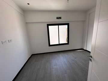 duplex de 3 ambientes con cochera y patio en Lomas de Zamora