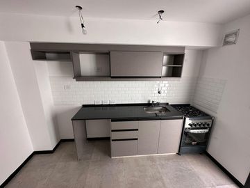 duplex de 3 ambientes con cochera y patio en Lomas de Zamora