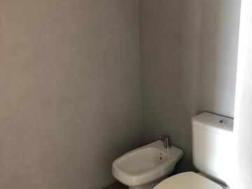 AMPLIO DEPARTAMENTO 2 AMBIENTES