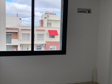 AMPLIO DEPARTAMENTO 2 AMBIENTES