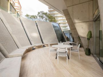 Venta departamento 6 ambientes en La Lucila con vista al río