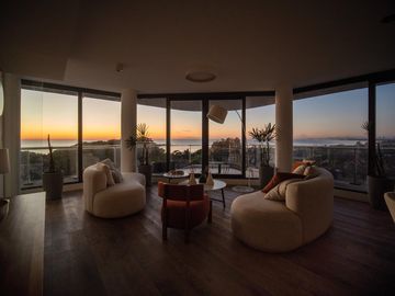 Venta departamento 6 ambientes en La Lucila con vista al río