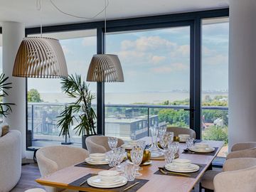 Venta departamento 6 ambientes en La Lucila con vista al río