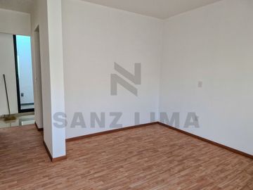 PUNTARENA RESIDENCIAL: Casa única con amplios espacios y luz natural.
