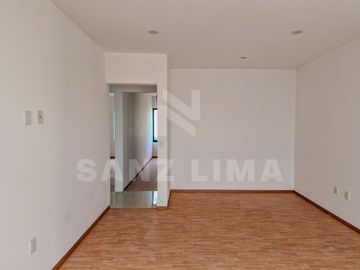 PUNTARENA RESIDENCIAL: Casa única con amplios espacios y luz natural.